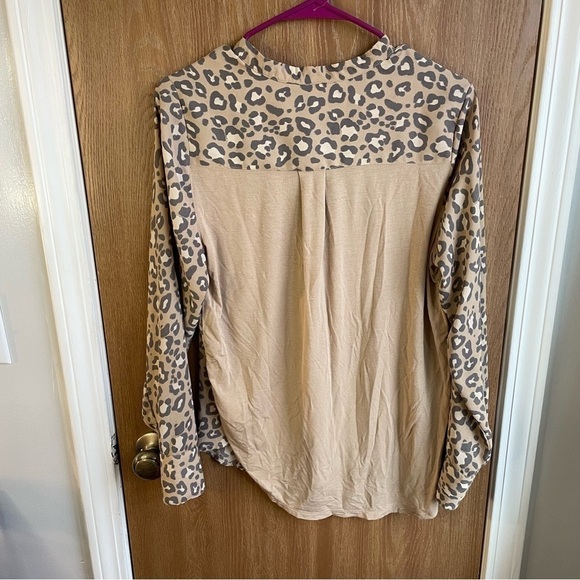 A New Day Cheetah Button Down Long Sleeve Blouse Small - Picture 6 of 6